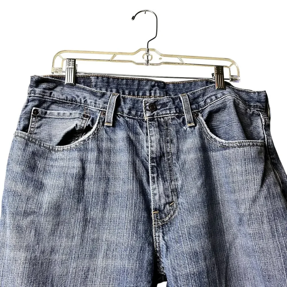 Levi's 559 Jeans Size 36 x‎ 32 EUC Medium Wash (2927)